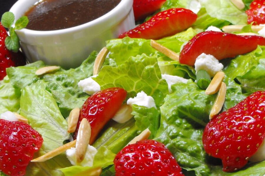 Spinach and Strawberry Salad with Feta